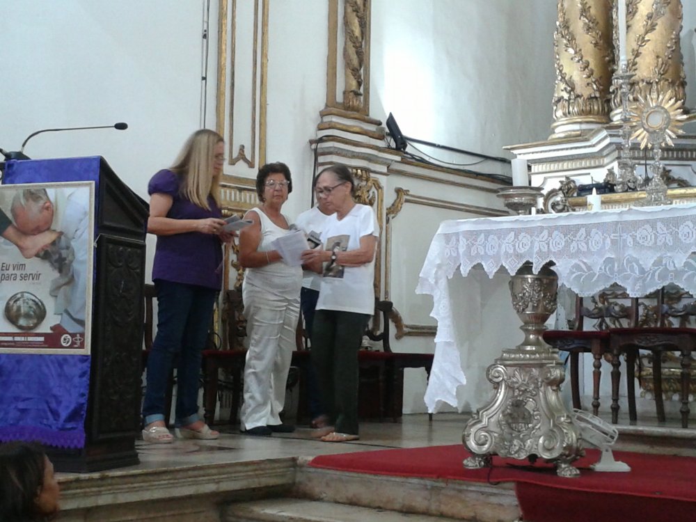 Basílica nas 24 h de oração