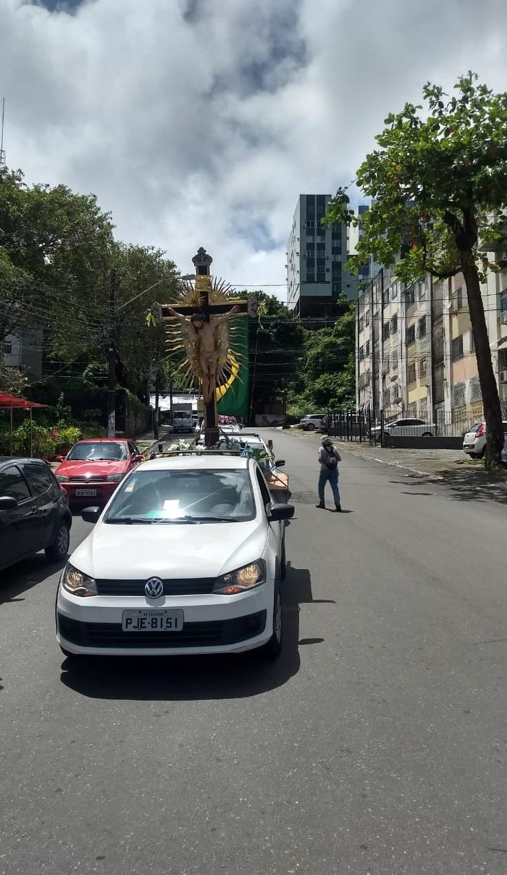 Imagem Peregrina do Senhor do Bonfim na carreata da Paróquia Santa Cruz