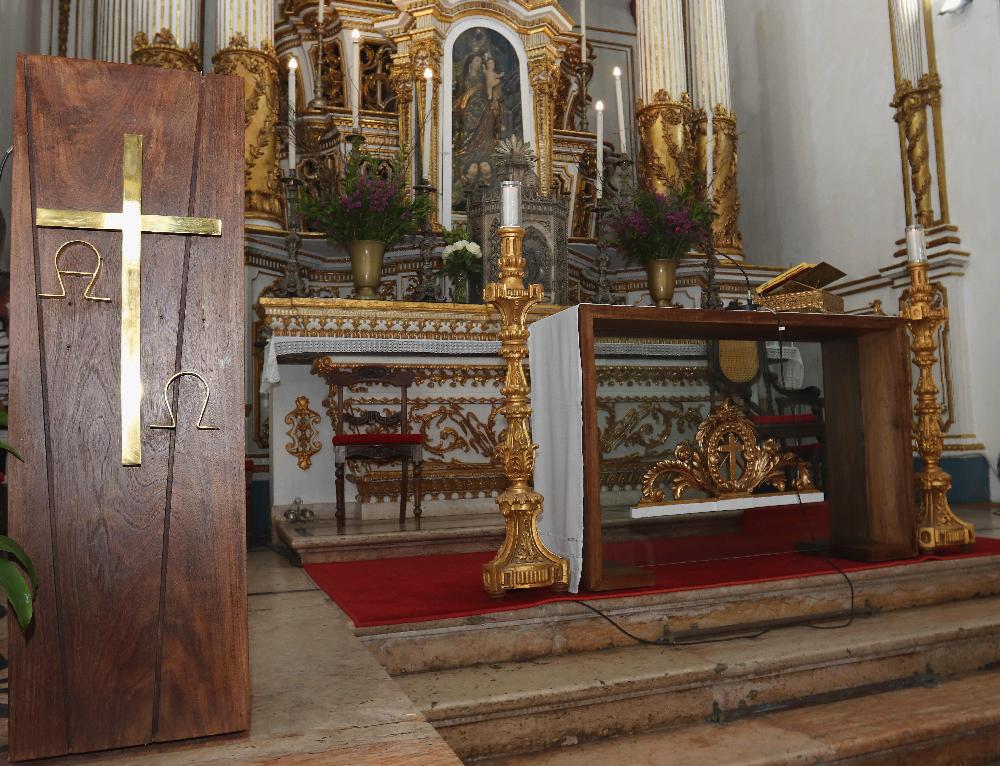 Missa - Rito de dedicação do Altar e entrega do novo Ambão da Basílica do Bonfim